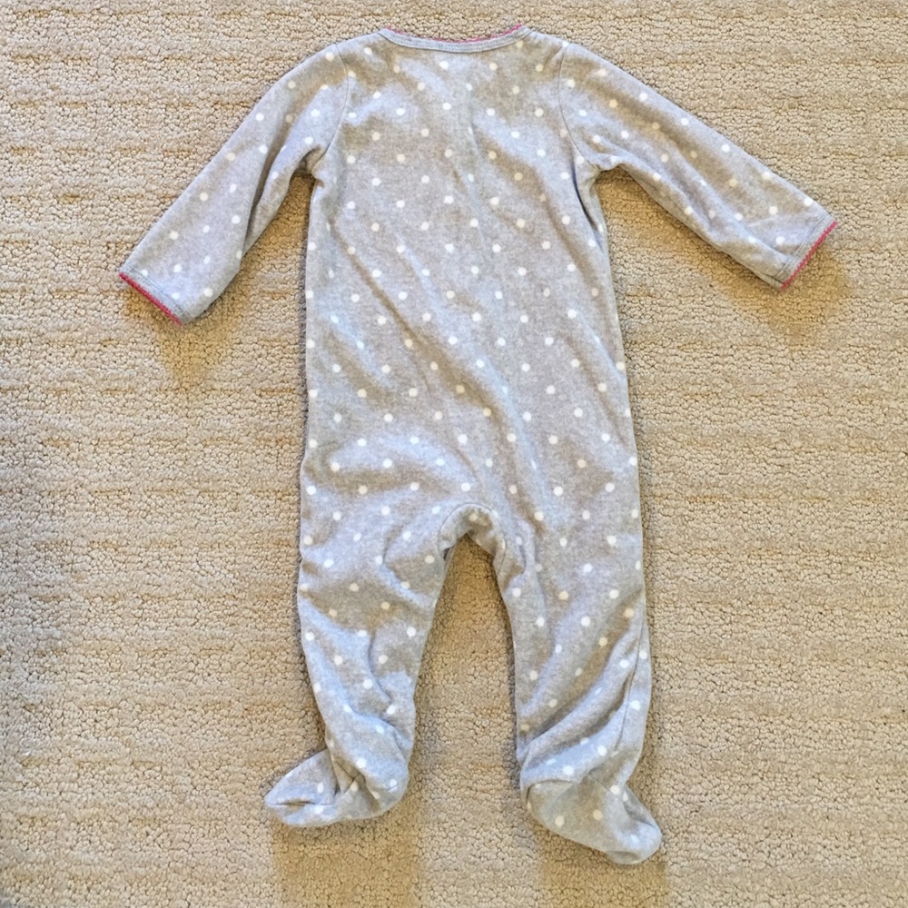 3/$15 Carter's fleece footies pajamas grey 6-9 m - Picture 4 of 5