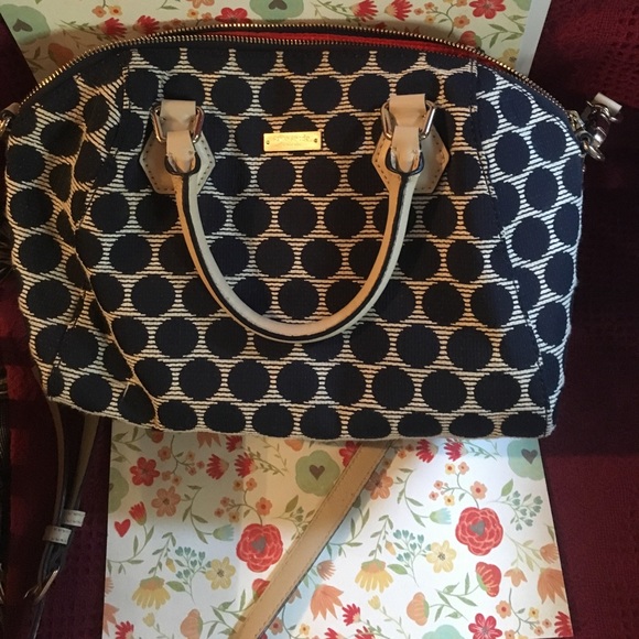 Kate Spade Crossbody ♠️ - Picture 2 of 5