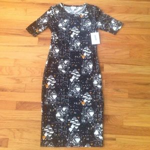 NEW W/ TAGS!!! LuLaRoe Julia Dress