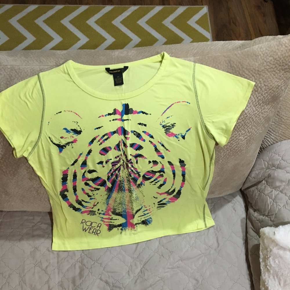 Rocawear New Condition Lime top w/front designing