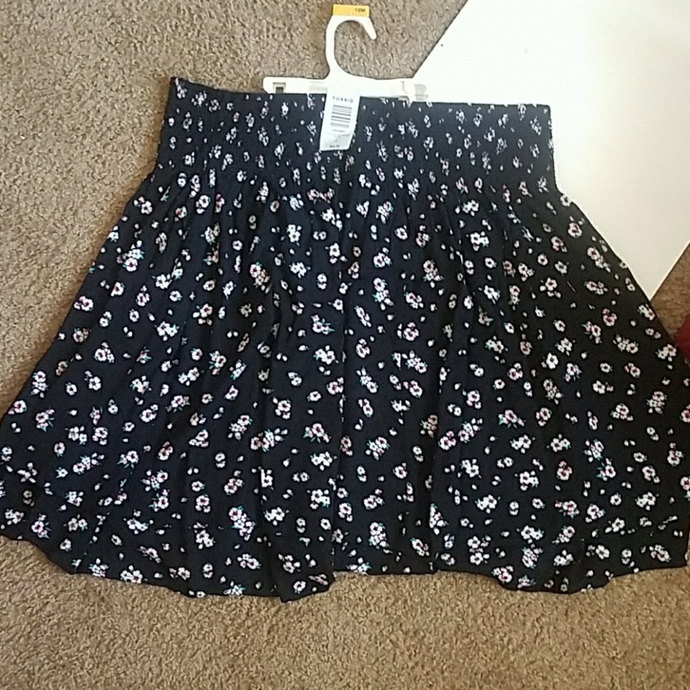 Beautiful Torrid skirt 3x. NWT