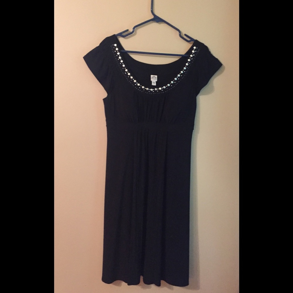 Sangria black dress