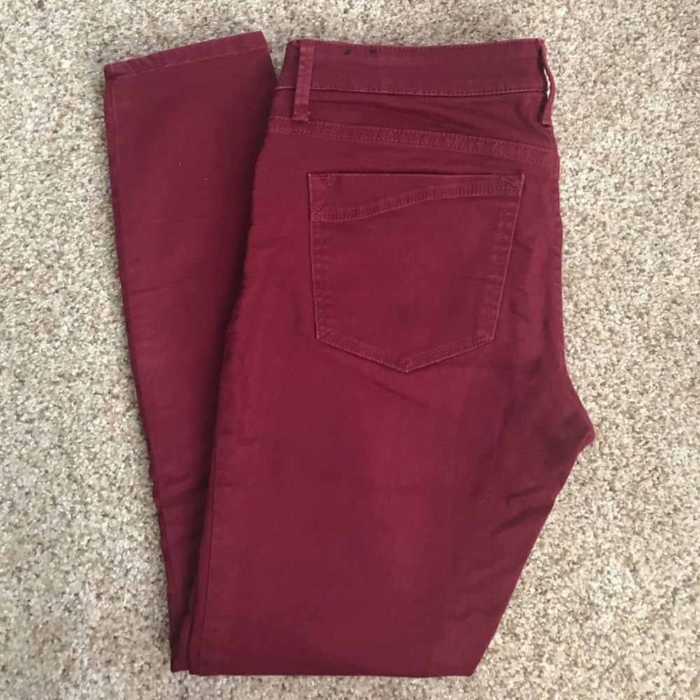 Express Skinny Jeans in Burgundy