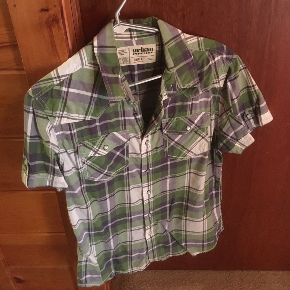 Urban pipeline short sleeved collared shirt