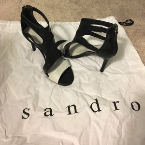 Sandro "Appolinaire" Pumps