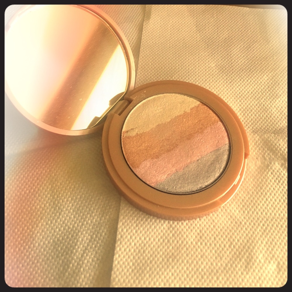 Tarte Rainbow highlighter