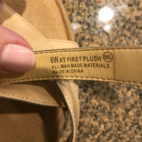 Aerosoles strappy wedge sandals - NWOT - Picture 6 of 8