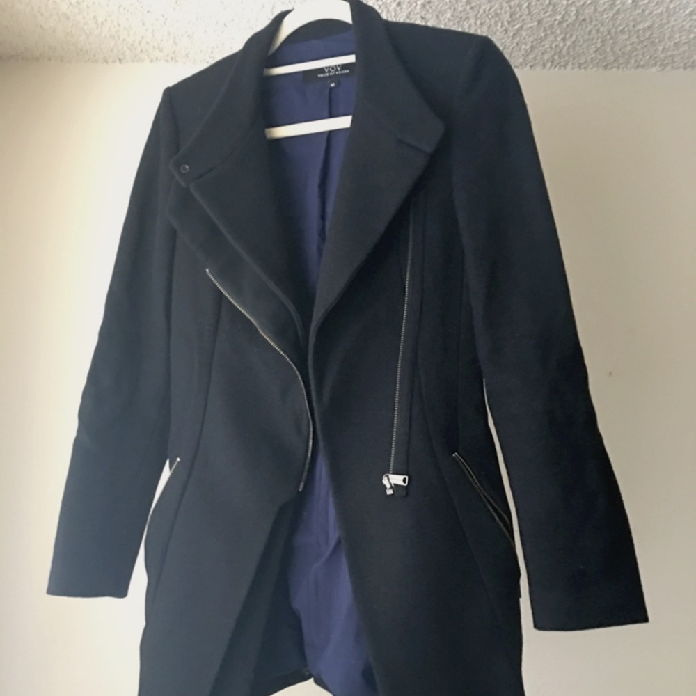 [ SOLD ] Boutique Form fitting fall coat