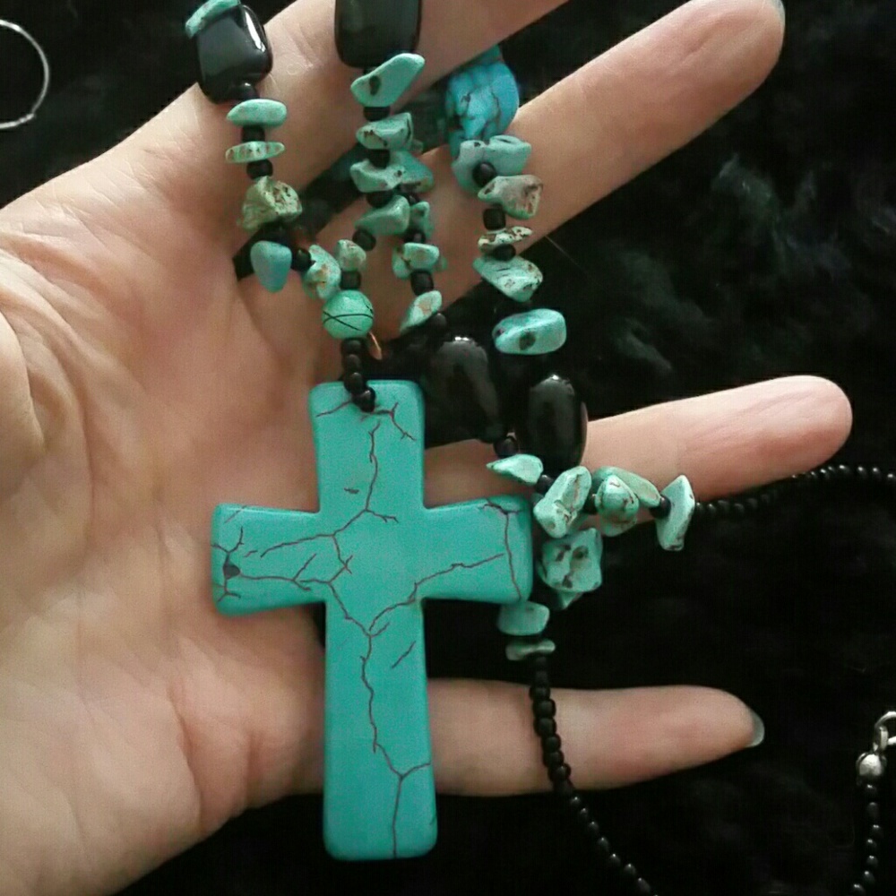 Turquoise necklace with cross