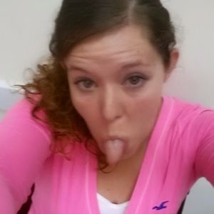 Meet your Posher, Holli