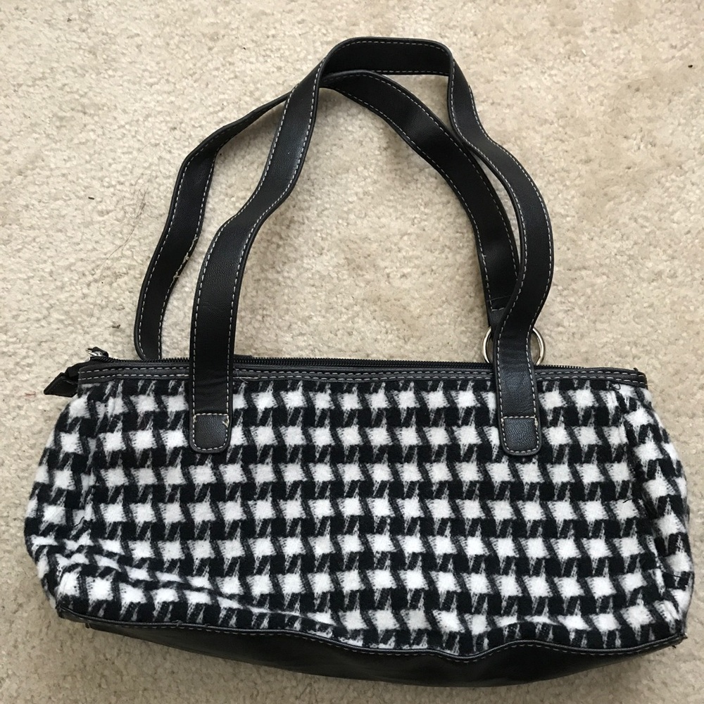 Black & white purse