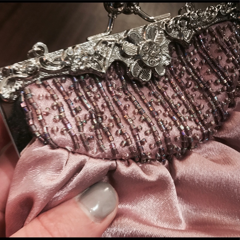 New pink clutch 👛