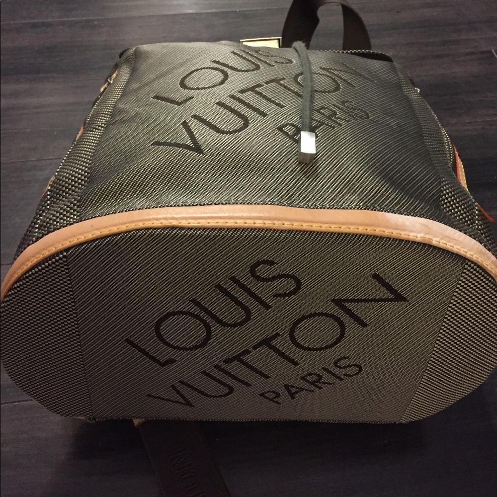 SOLD* LOUIS VUITTON backpack - Picture 5 of 8