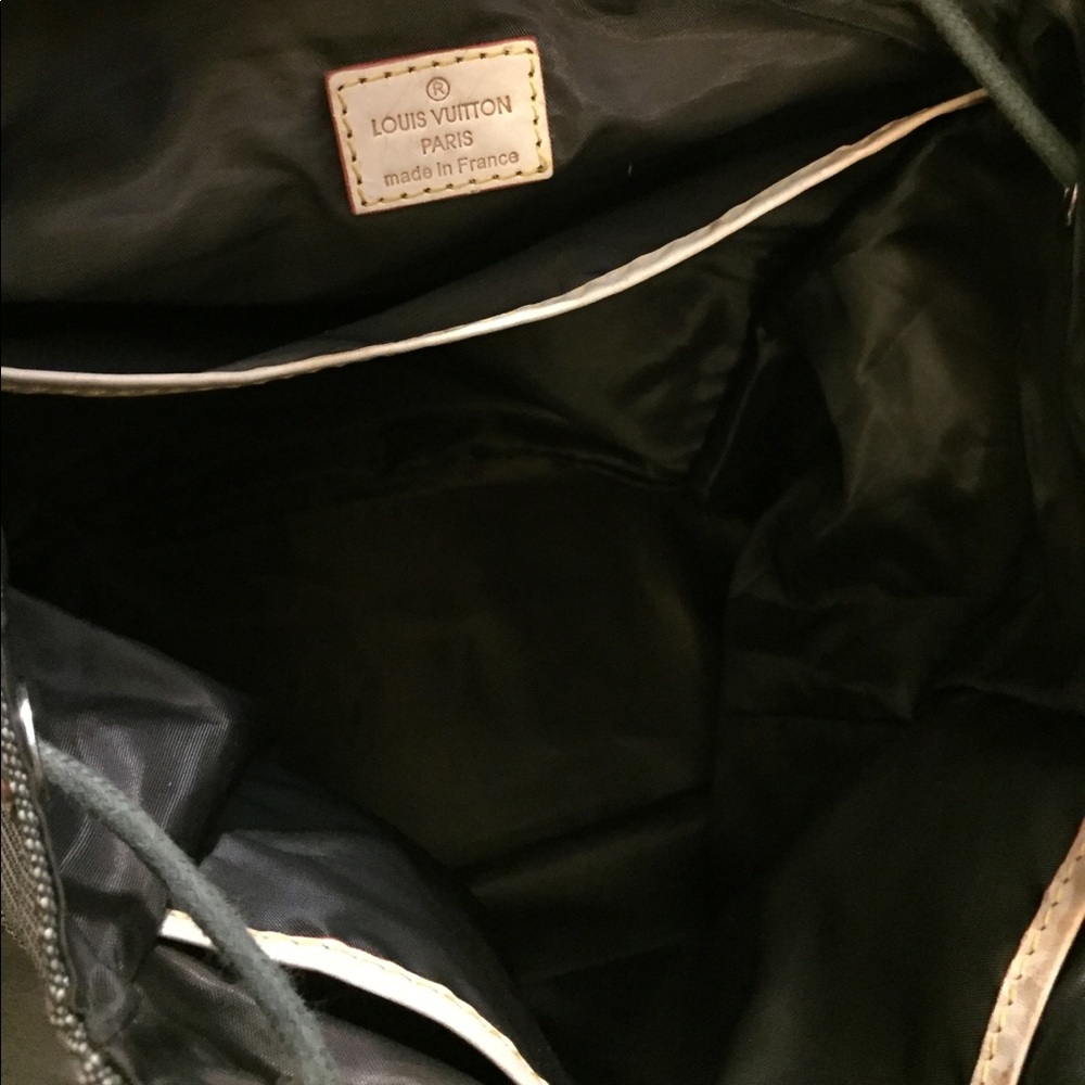 SOLD* LOUIS VUITTON backpack - Picture 3 of 8
