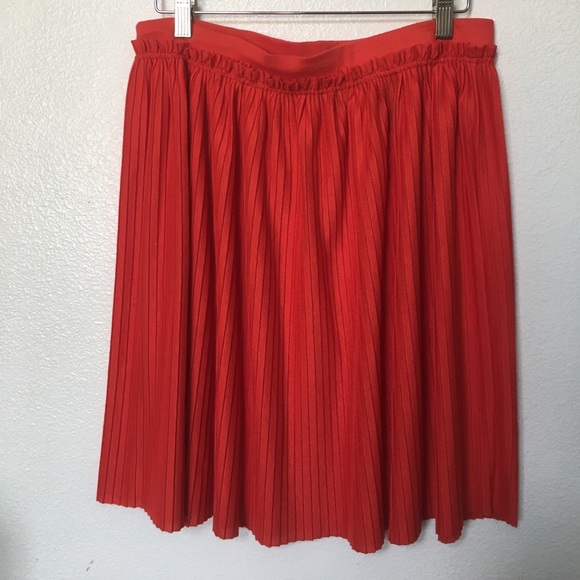 Orange acrodian pleated skirt - Picture 2 of 5