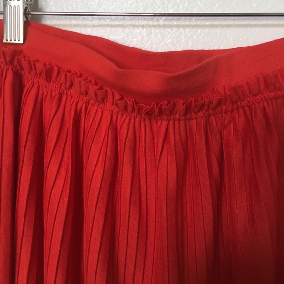 Orange acrodian pleated skirt - Picture 3 of 5