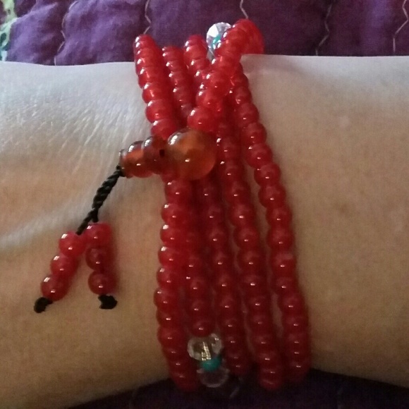 !Price Drop! Lovely Mala Bracelet - Picture 1 of 4