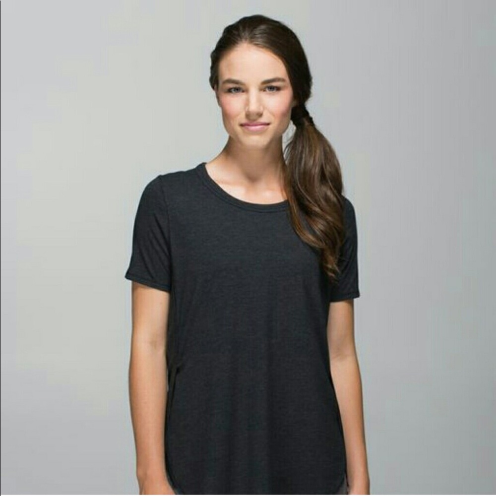 ISO - lululemon OM TEE - size 12, any color!