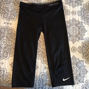 Nike Pro dri-fit workout leggings