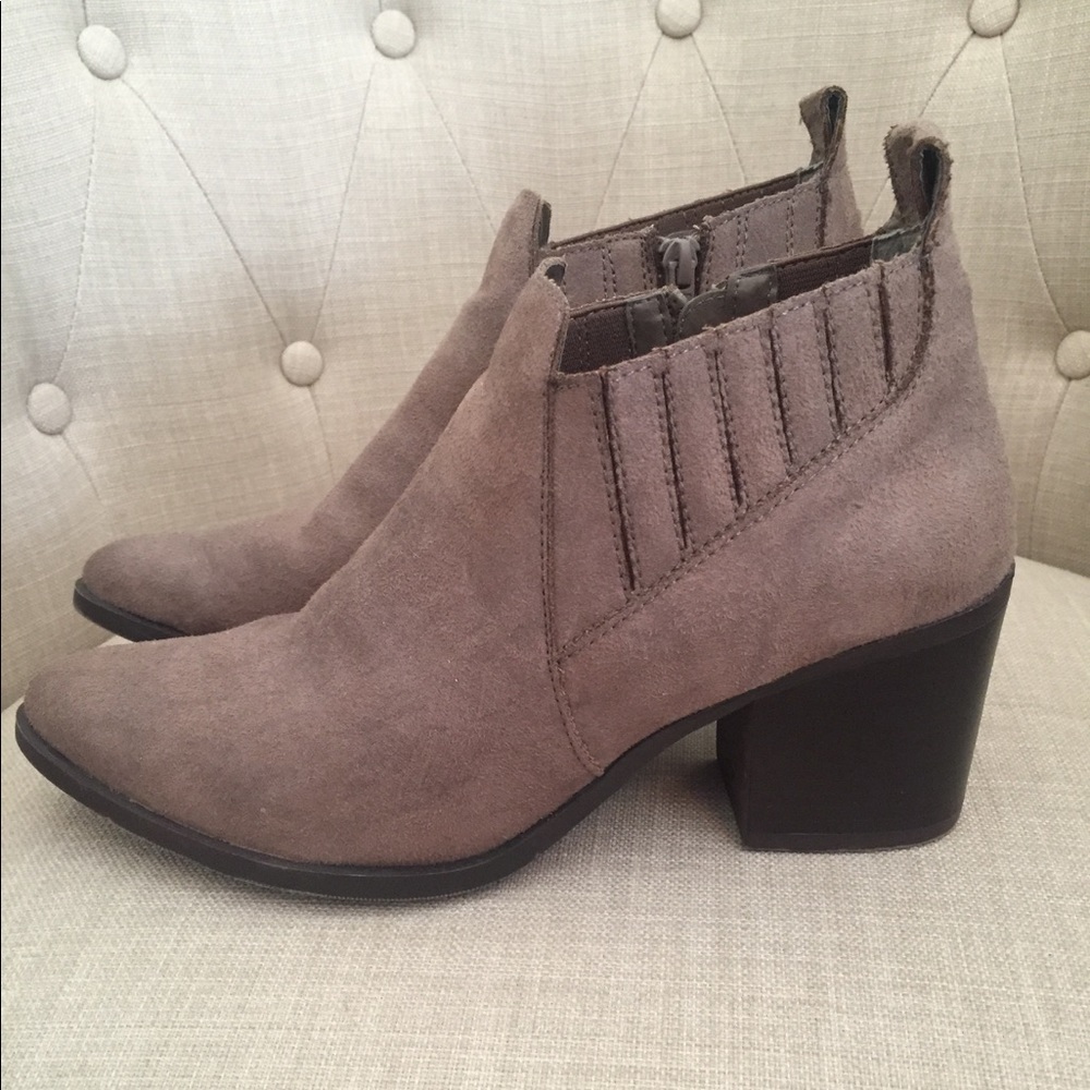 Candie’s Taupe Point Toe Ankle Booties