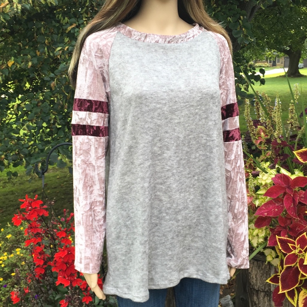 KNIT & VELVET SPORT TOP. 1 left - Picture 5 of 8