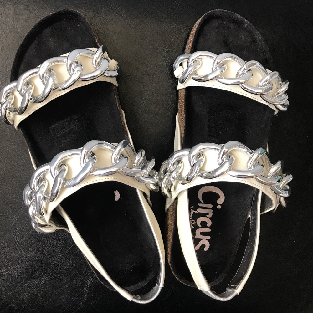 Sandals circus by Sam Edelman slip on sandal