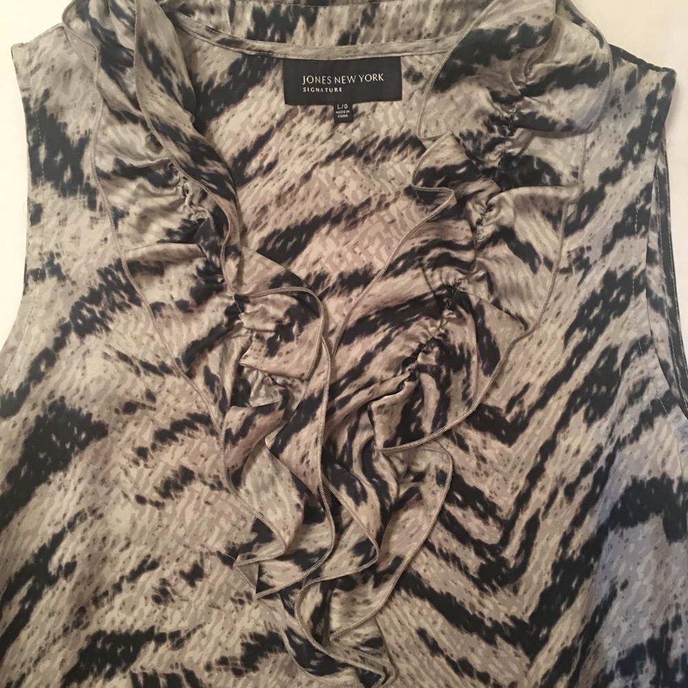 Jones New York Collection Ruffle Top - Picture 4 of 5