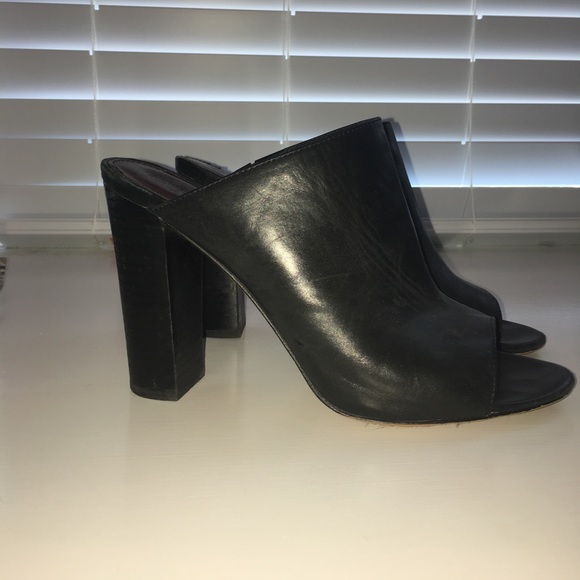 Black Vince Camuto Heels - Picture 2 of 3