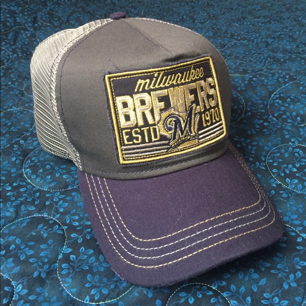 NEW Milwaukee Brewers Hat