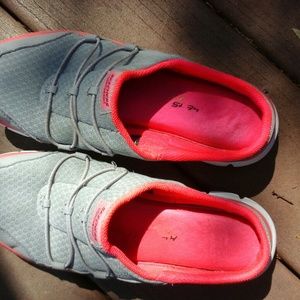 Skechers grey slip on memory foam shoes w/ pink ac