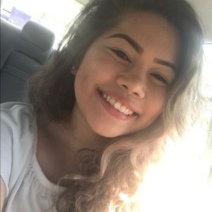 Meet your Posher, Kelly