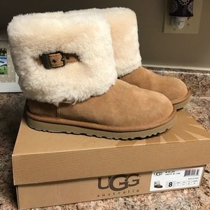 UGG "Ellee" boots
