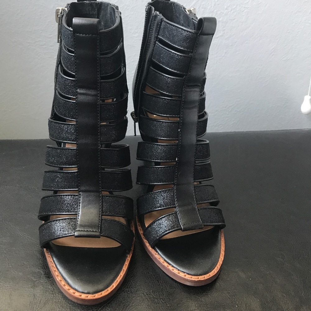 DV by Dolce Vita Black leather heels
