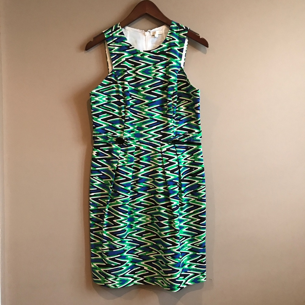 Beautiful patterned dress with buttons