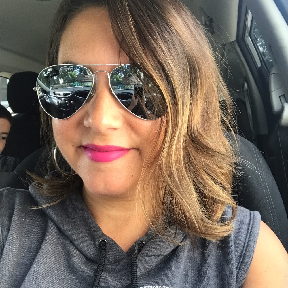 Meet your Posher, Lumarys