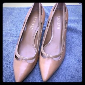 Lauren Ralph Lauren - tan pumps - EUC