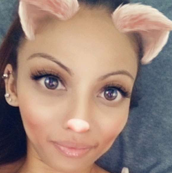 Meet your Posher, Sherine - Picture 1 of 1