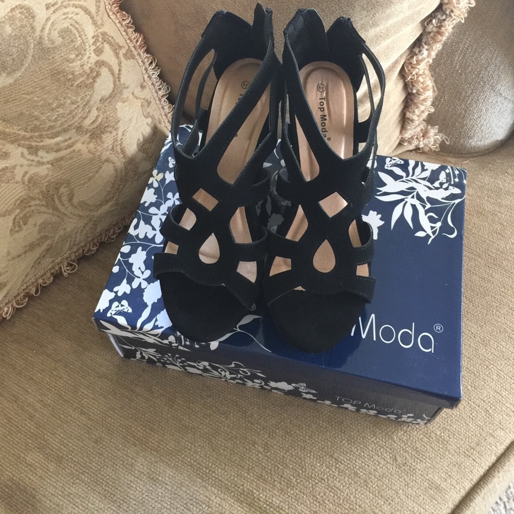 Dress shoes
