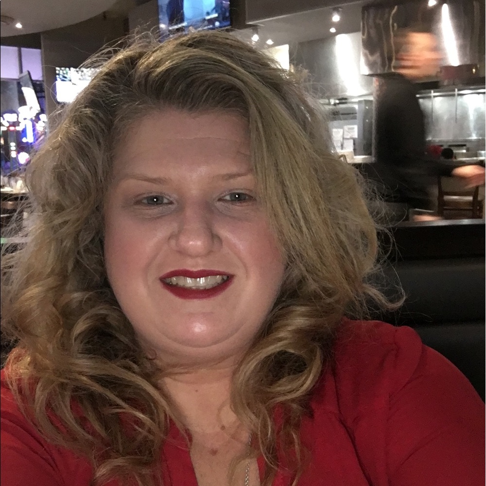 Meet your Posher, Rebecca