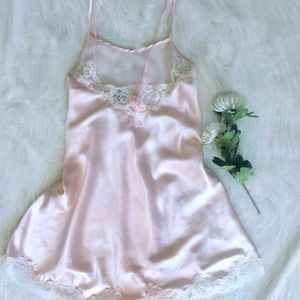 Vintage pastel pink & lace slip Vintage pastel pink & lace slip