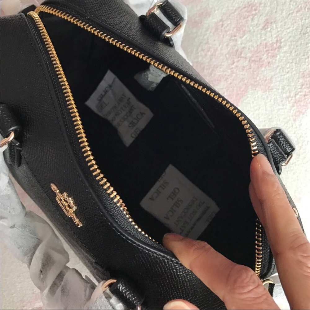 Coach black leather satchel Handbag - Picture 4 of 6