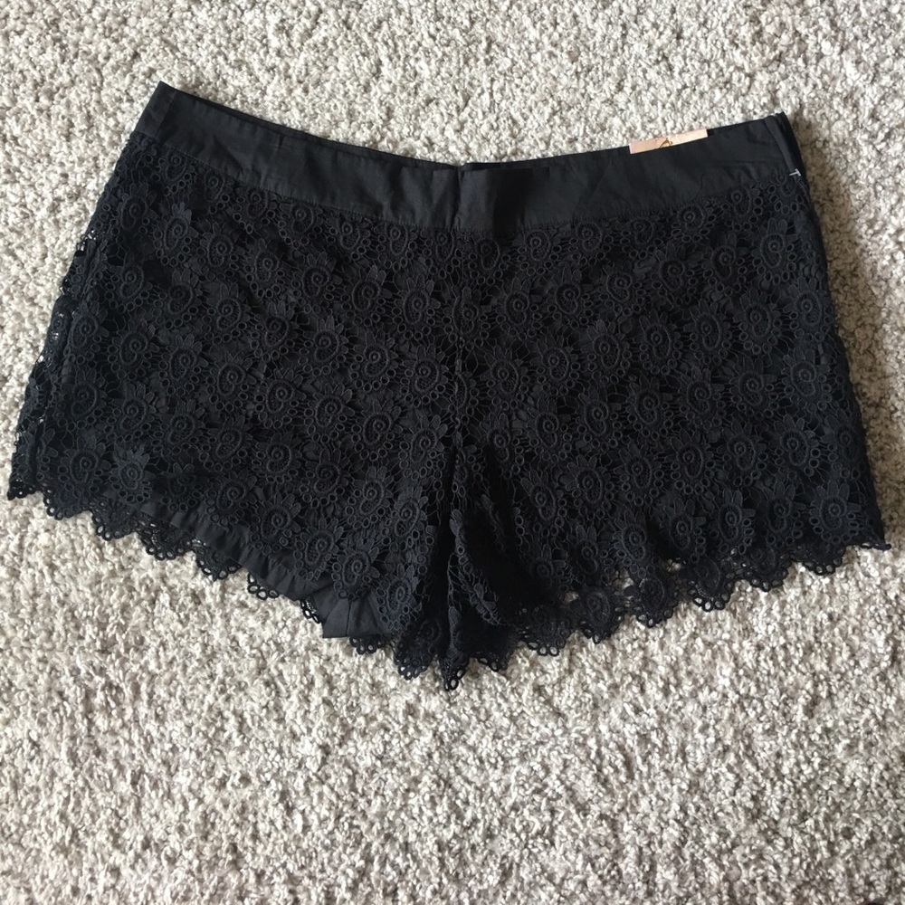 Black lace shorts with liner