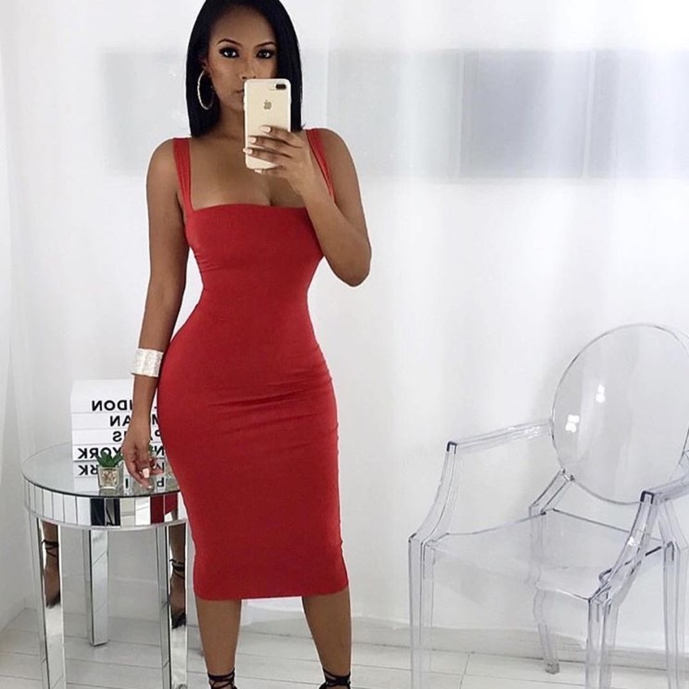 Gorgeous square neck midi dress