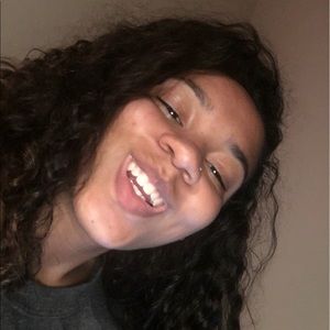 Meet your Posher, Celine