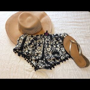 Black and white short Pom Pom shorts