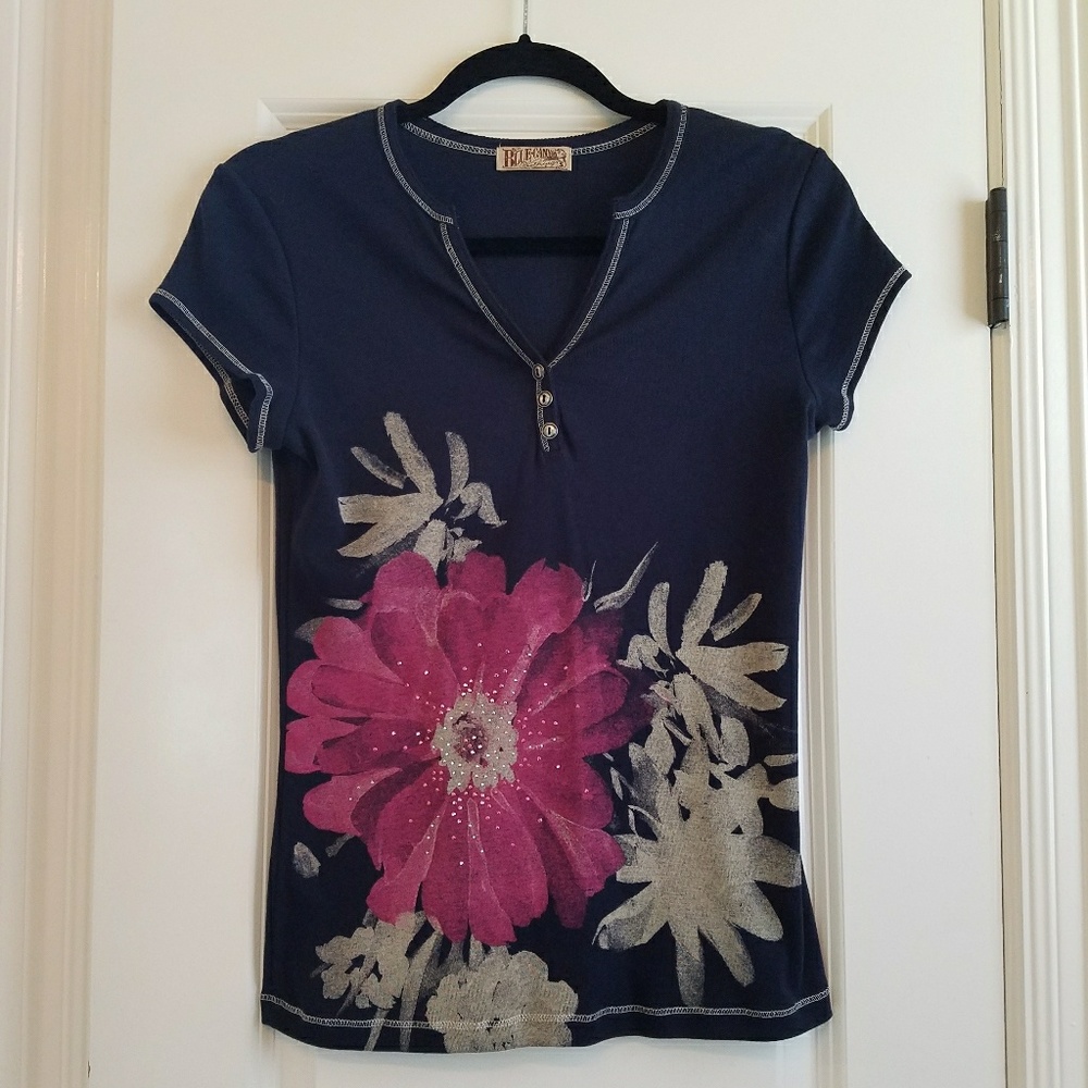 💟 Blue and pink floral top