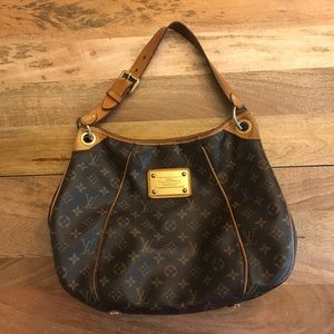 Louis Vuitton Galliera PM Monogram Canvas