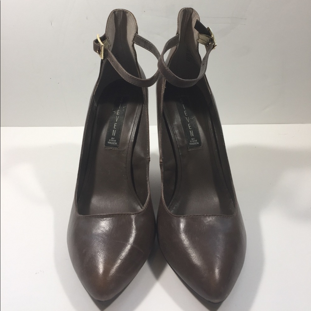 Brown leather pointy toe wedge pumps