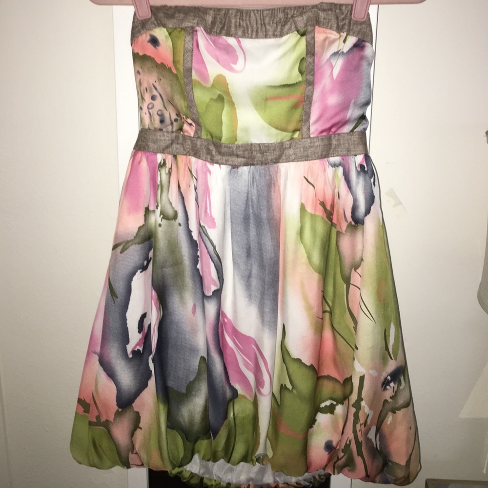 NWOT Boutique 🐇Whimsical Strapless Dress 🌸