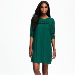 Large Old Navy emerald green ruffle shift dress